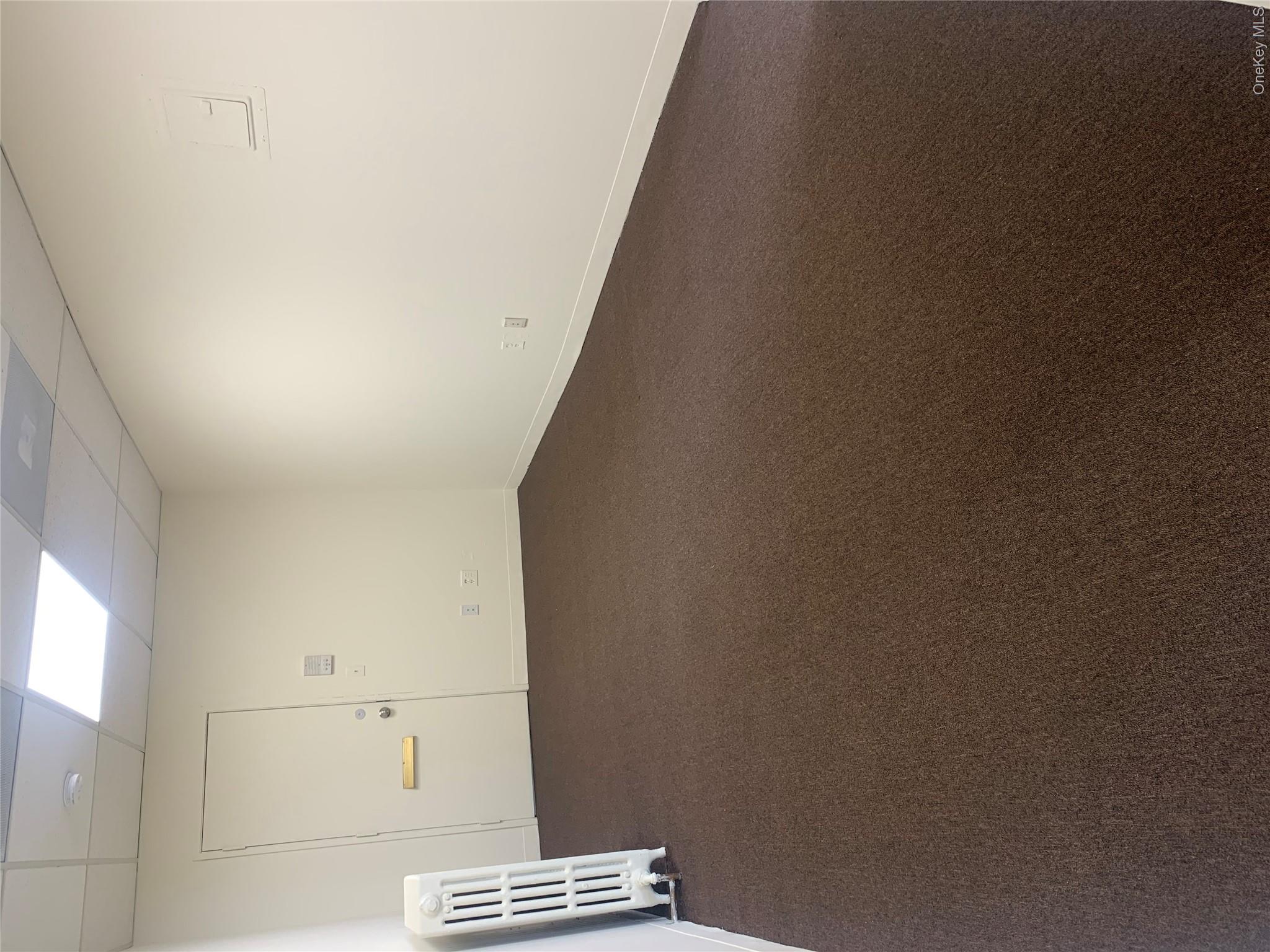 375 Sunrise Highway 1 Property Photo 7