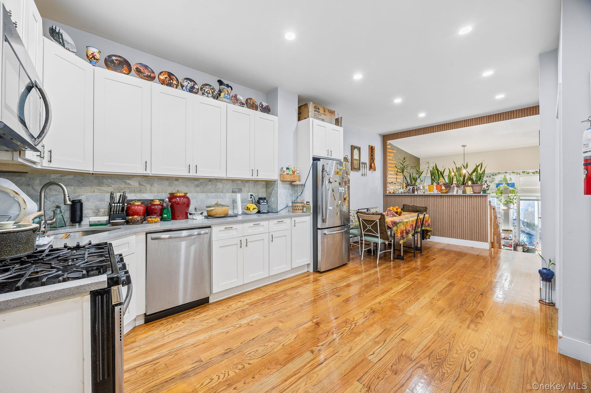 414 Chestnut Street Property Photo 3
