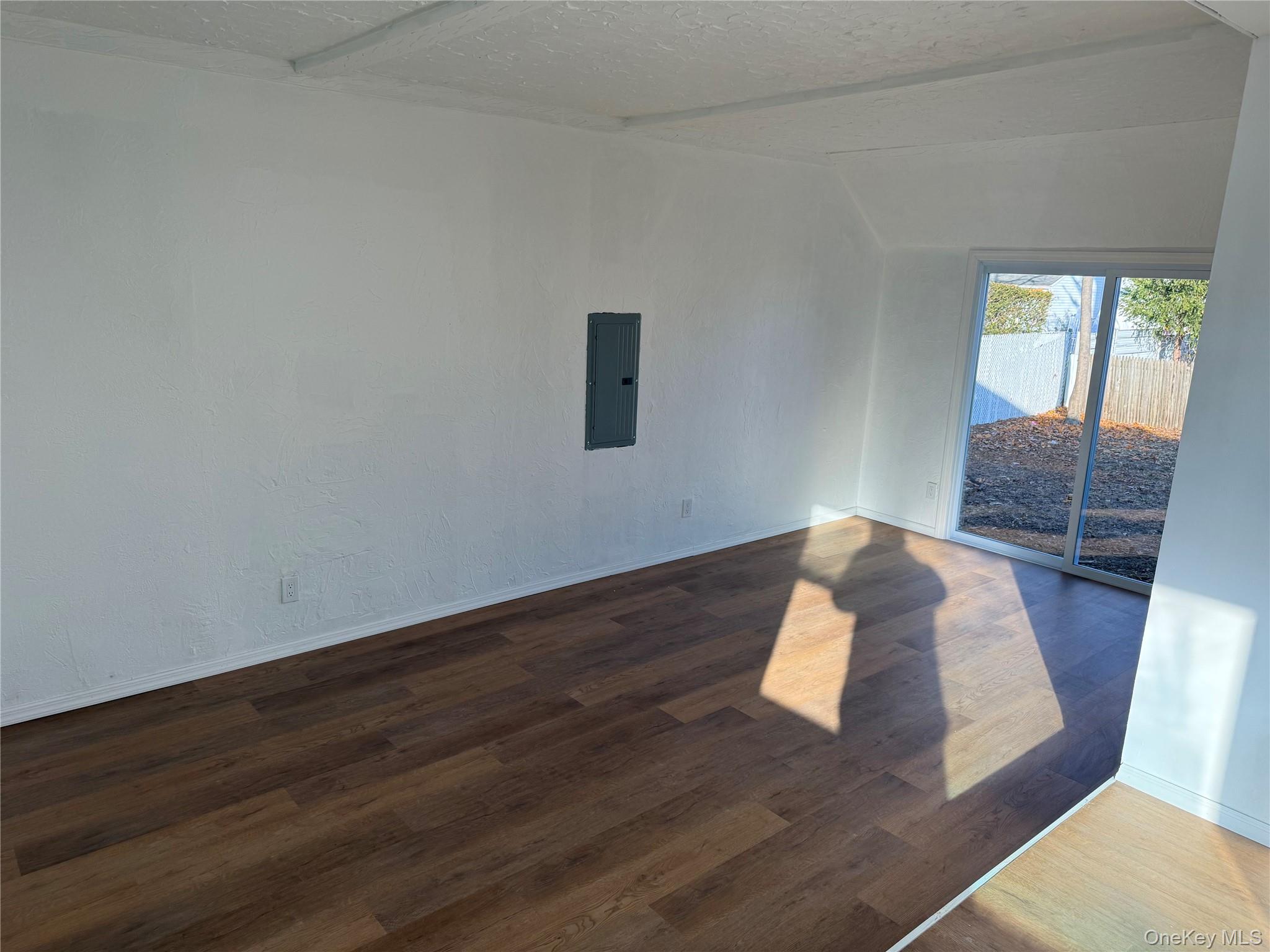 233 W 12th Street Property Photo 5