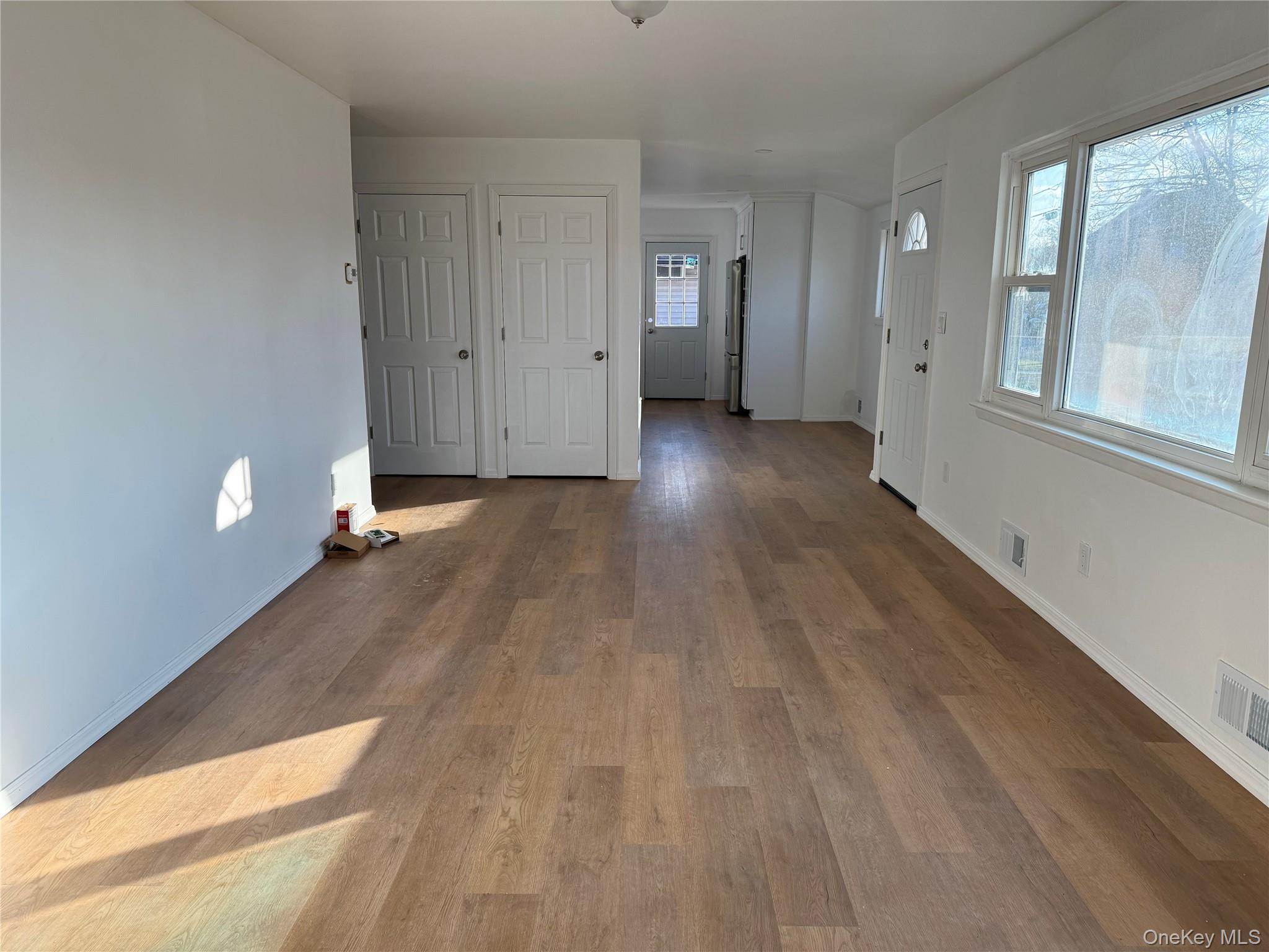 233 W 12th Street Property Photo 6