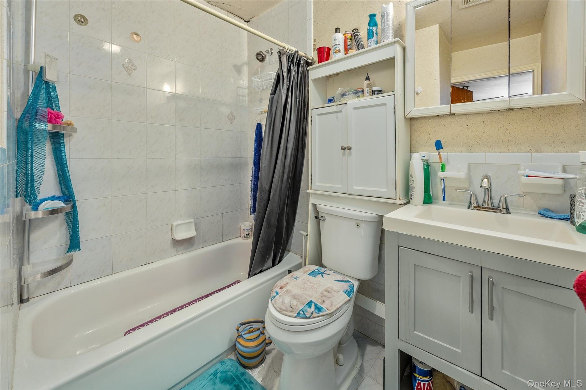 657 E 102nd Street Property Photo 8