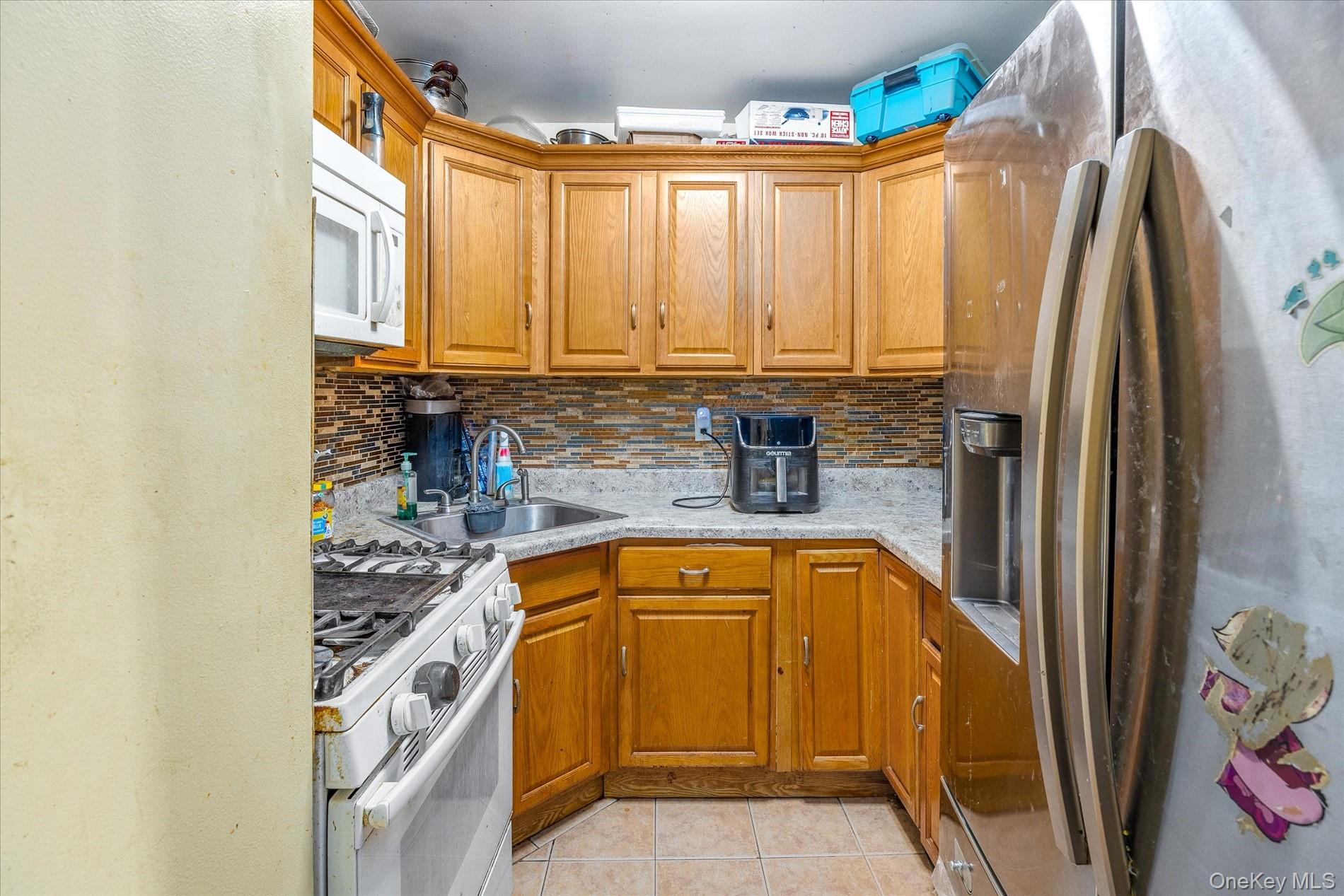 657 E 102nd Street Property Photo 12