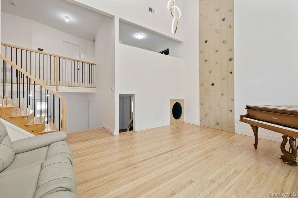 9 Wendover Lane Property Photo 17
