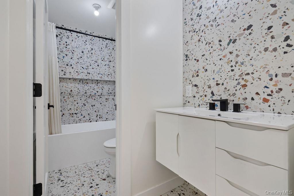 9 Wendover Lane Property Photo 28