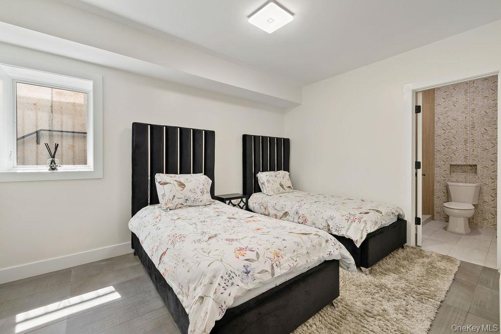 9 Wendover Lane Property Photo 33