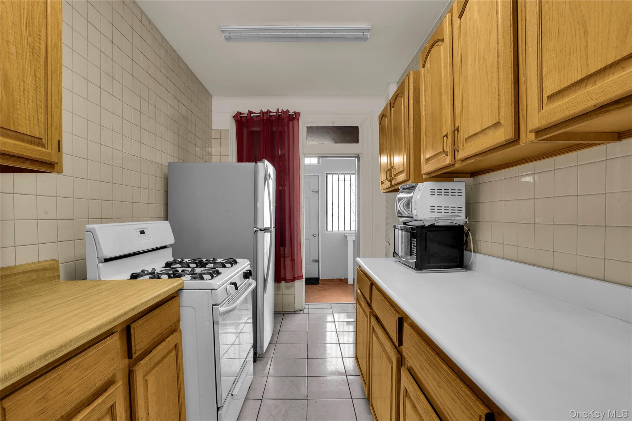 2161 Walton Avenue Property Photo 5