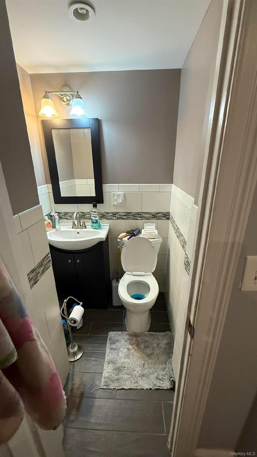 158-40 96th Street Property Photo 6