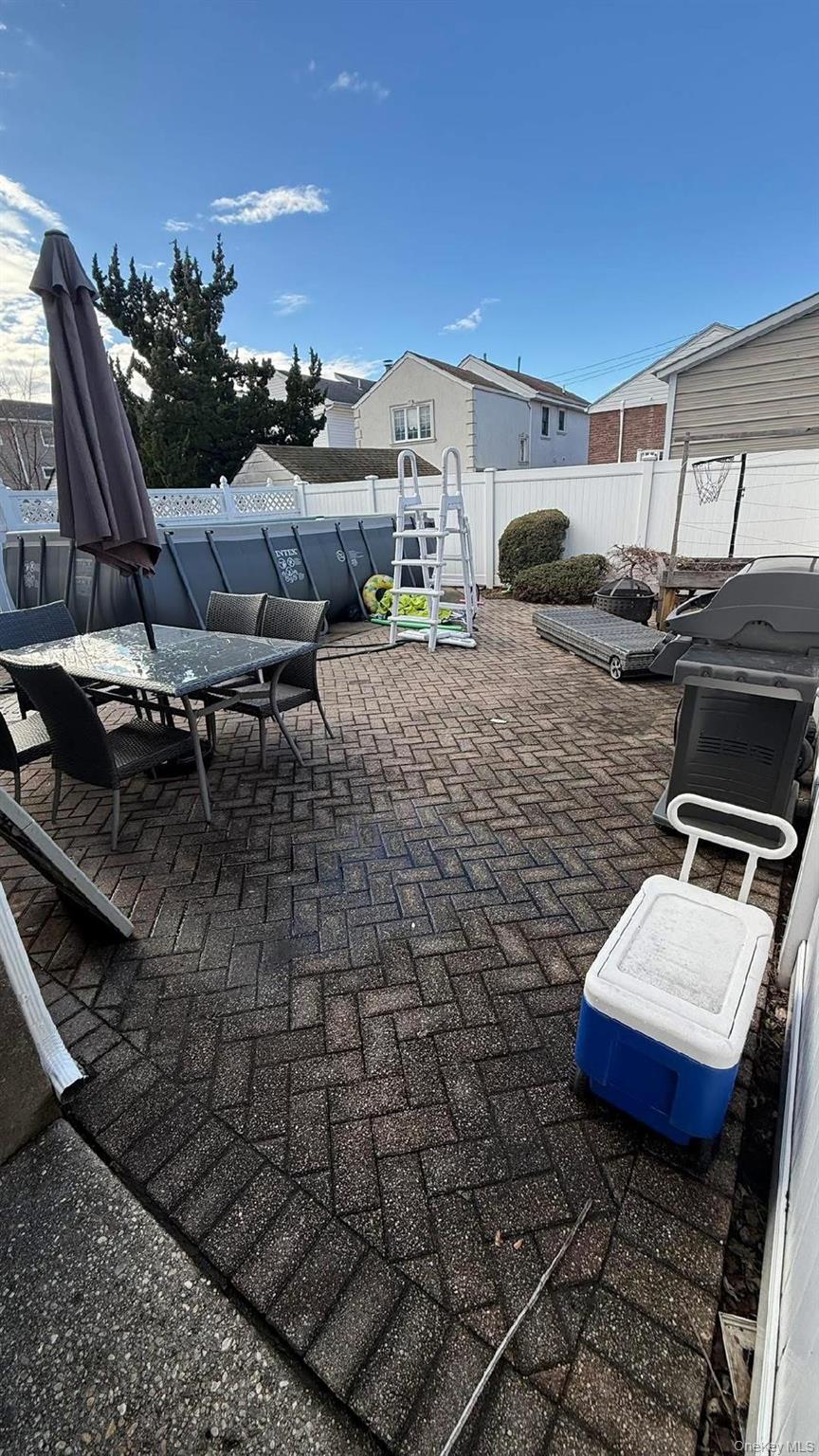 158-40 96th Street Property Photo 9