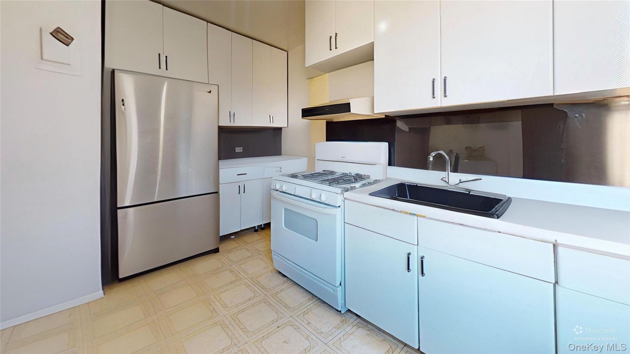 67-30 Clyde Street 7k Property Photo 5
