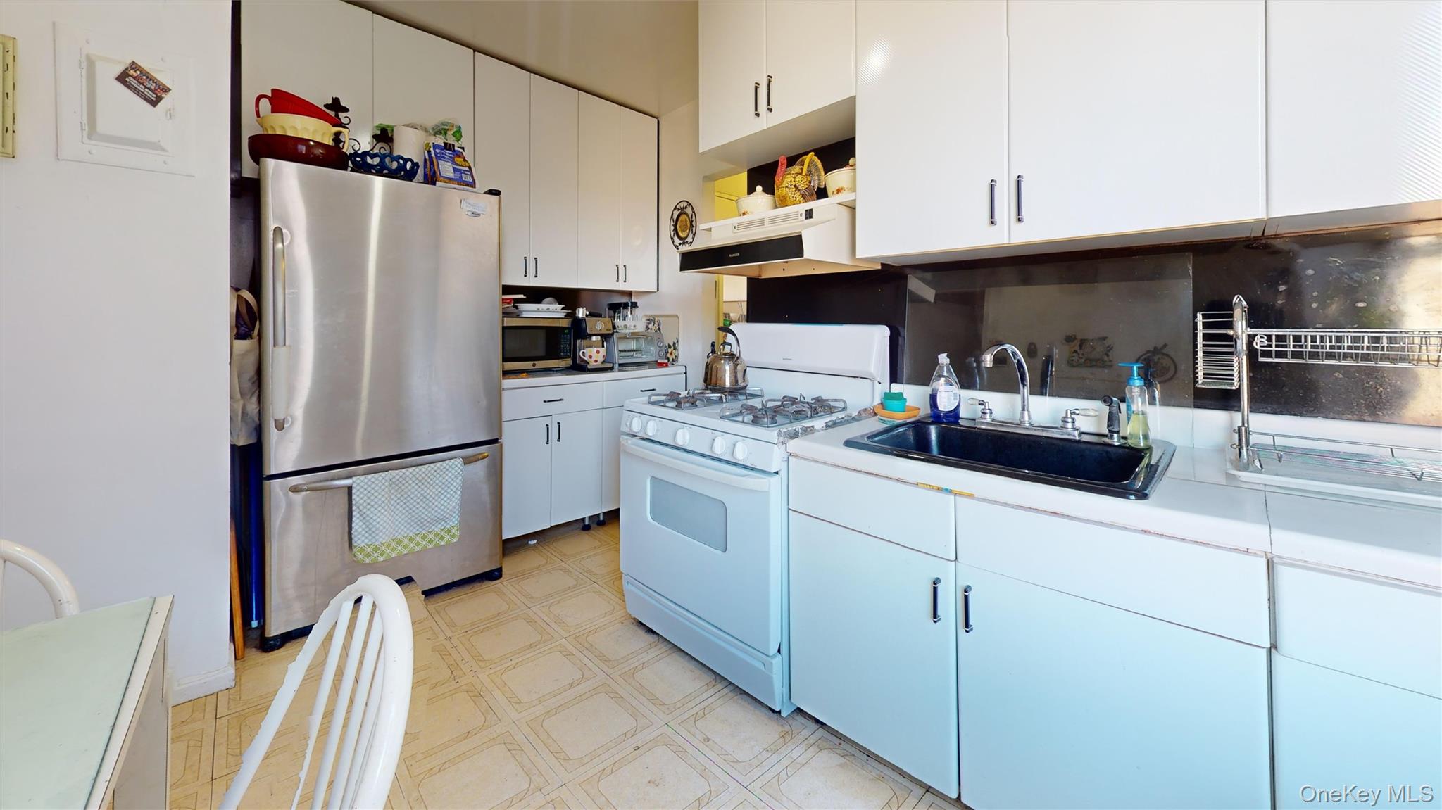 67-30 Clyde Street 7k Property Photo 6