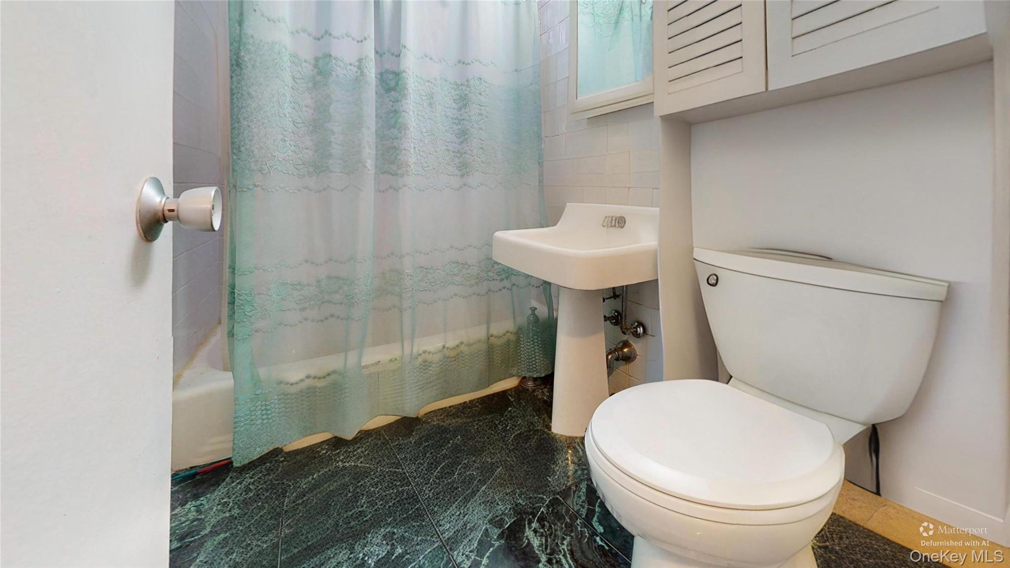 67-30 Clyde Street 7k Property Photo 13