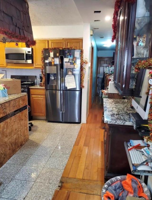 10355 52nd Avenue Property Photo 3