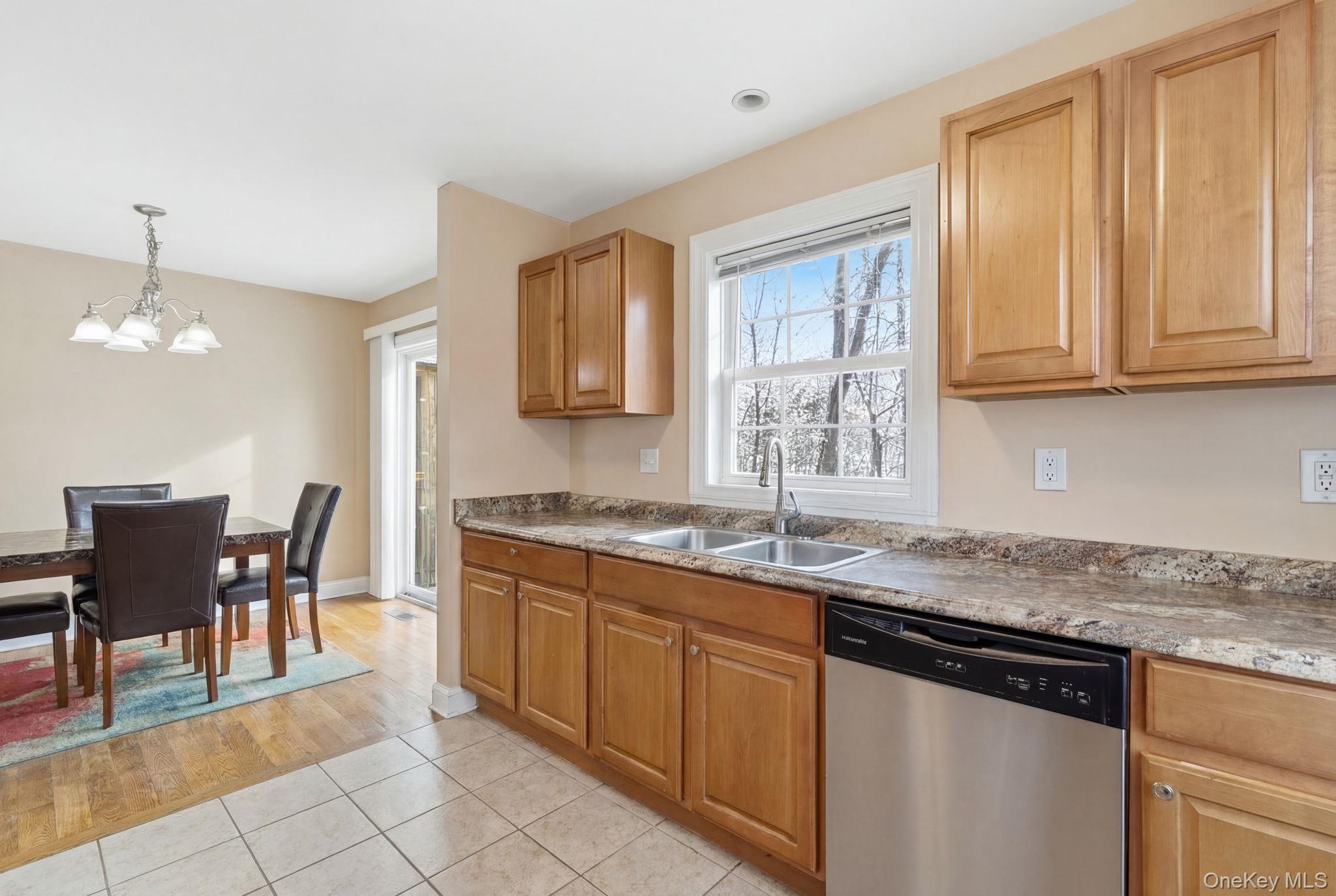 60 Wenliss Terrace Property Photo 3