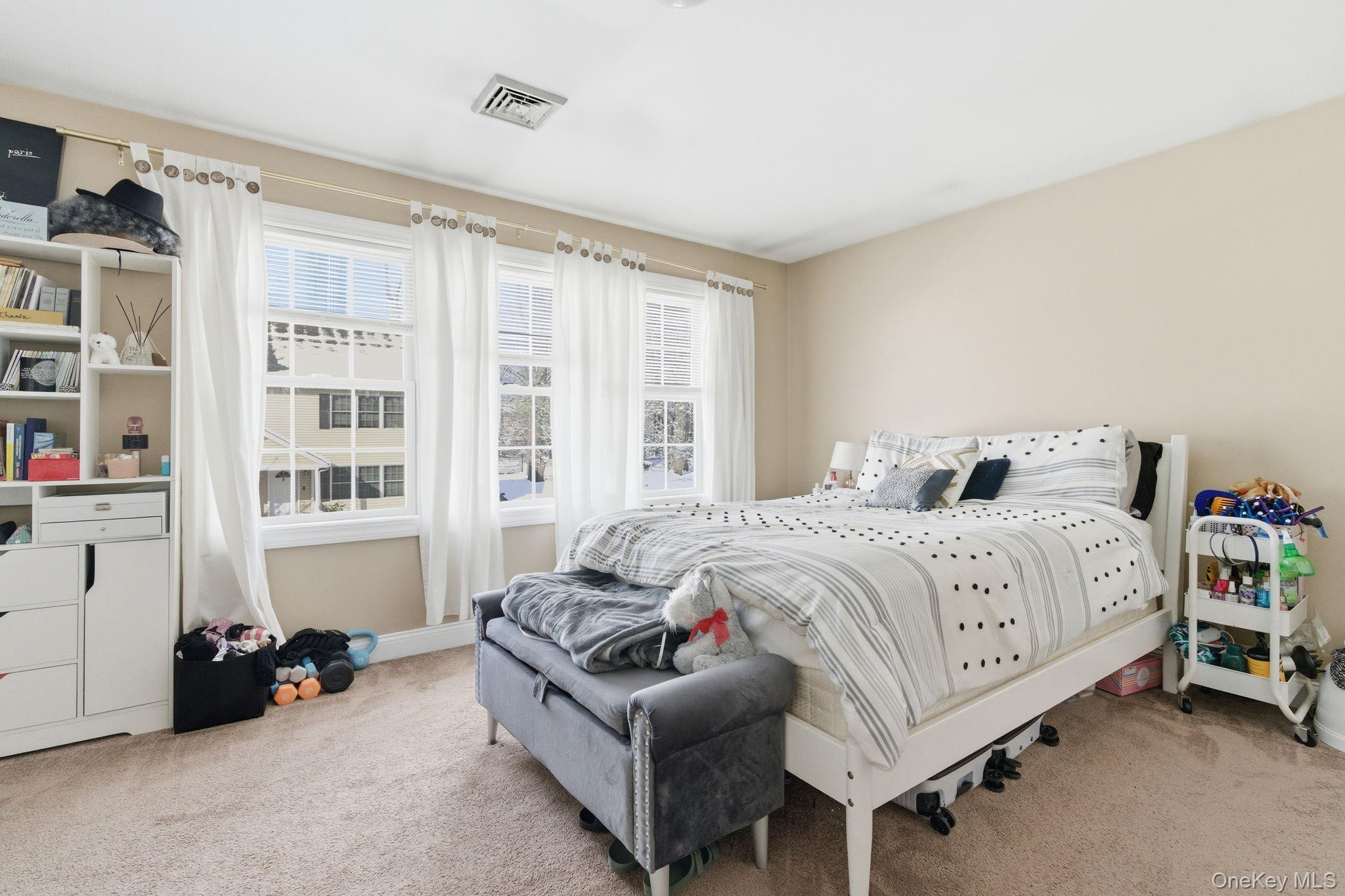 60 Wenliss Terrace Property Photo 7