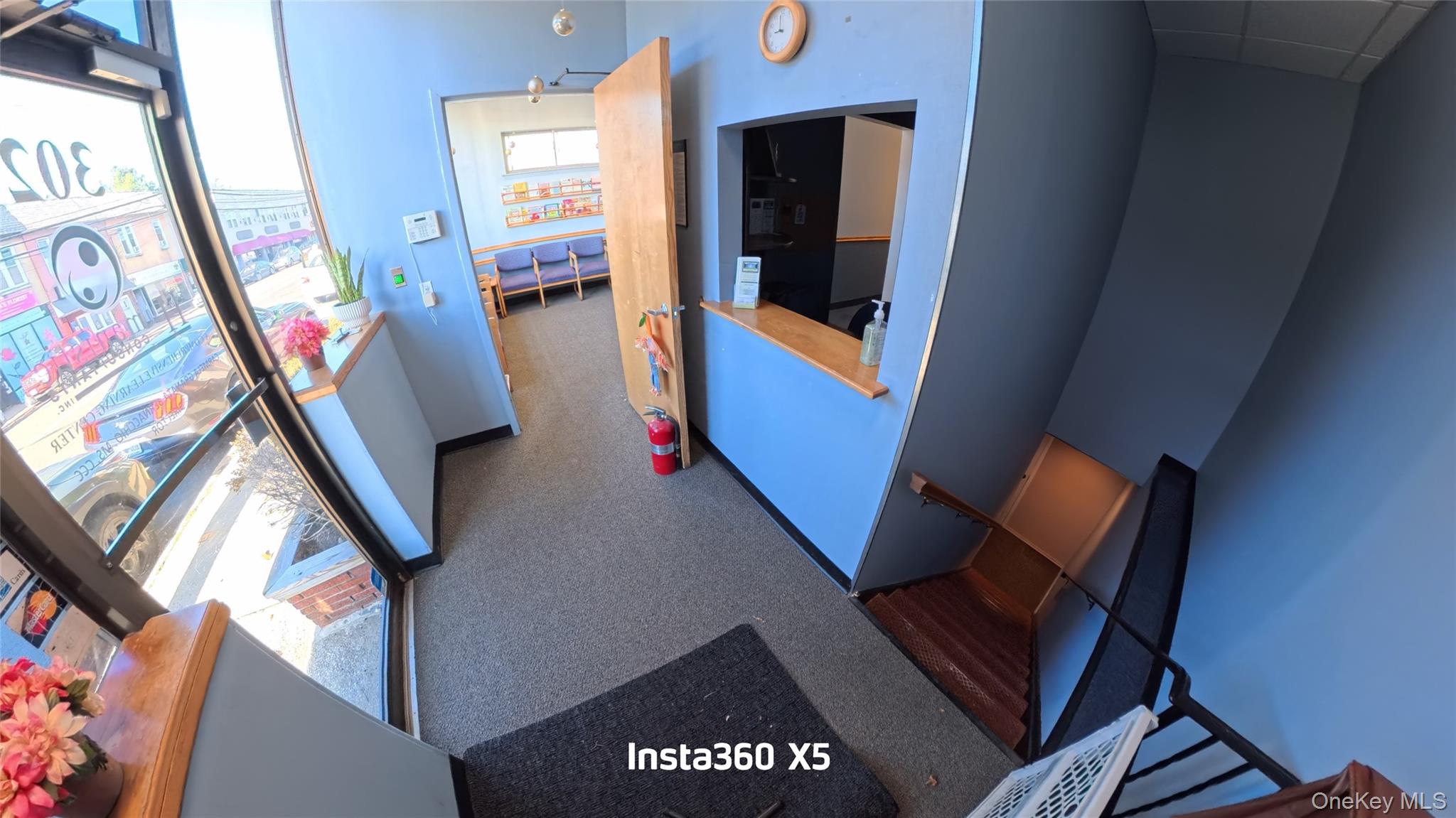 302 Willis Avenue Property Photo 3