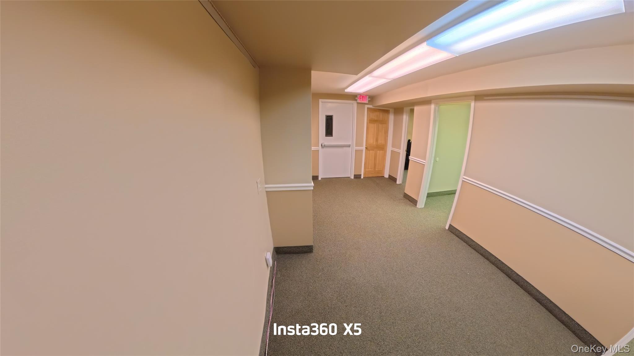 302 Willis Avenue Property Photo 4