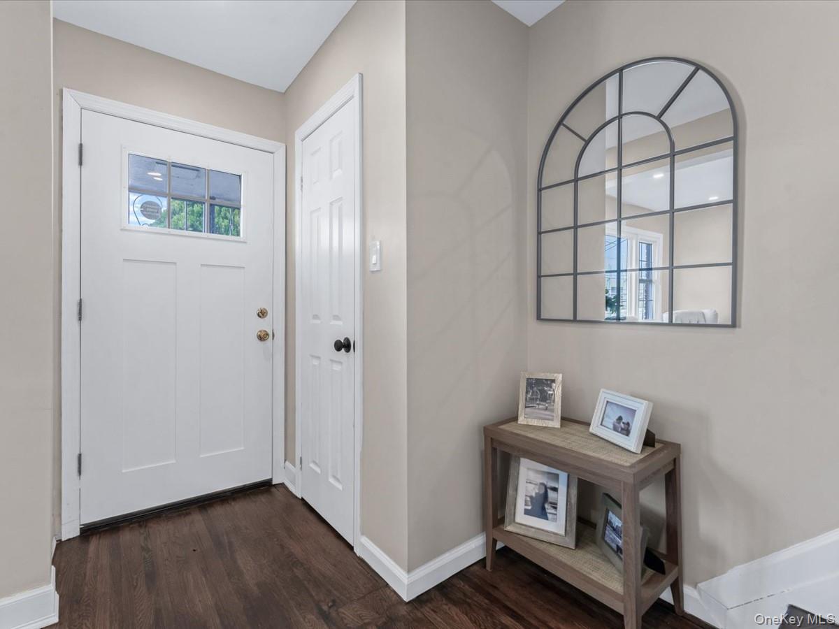 10514 Van Wyck Expressway Property Photo 2