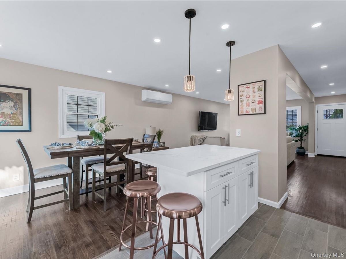 10514 Van Wyck Expressway Property Photo 11