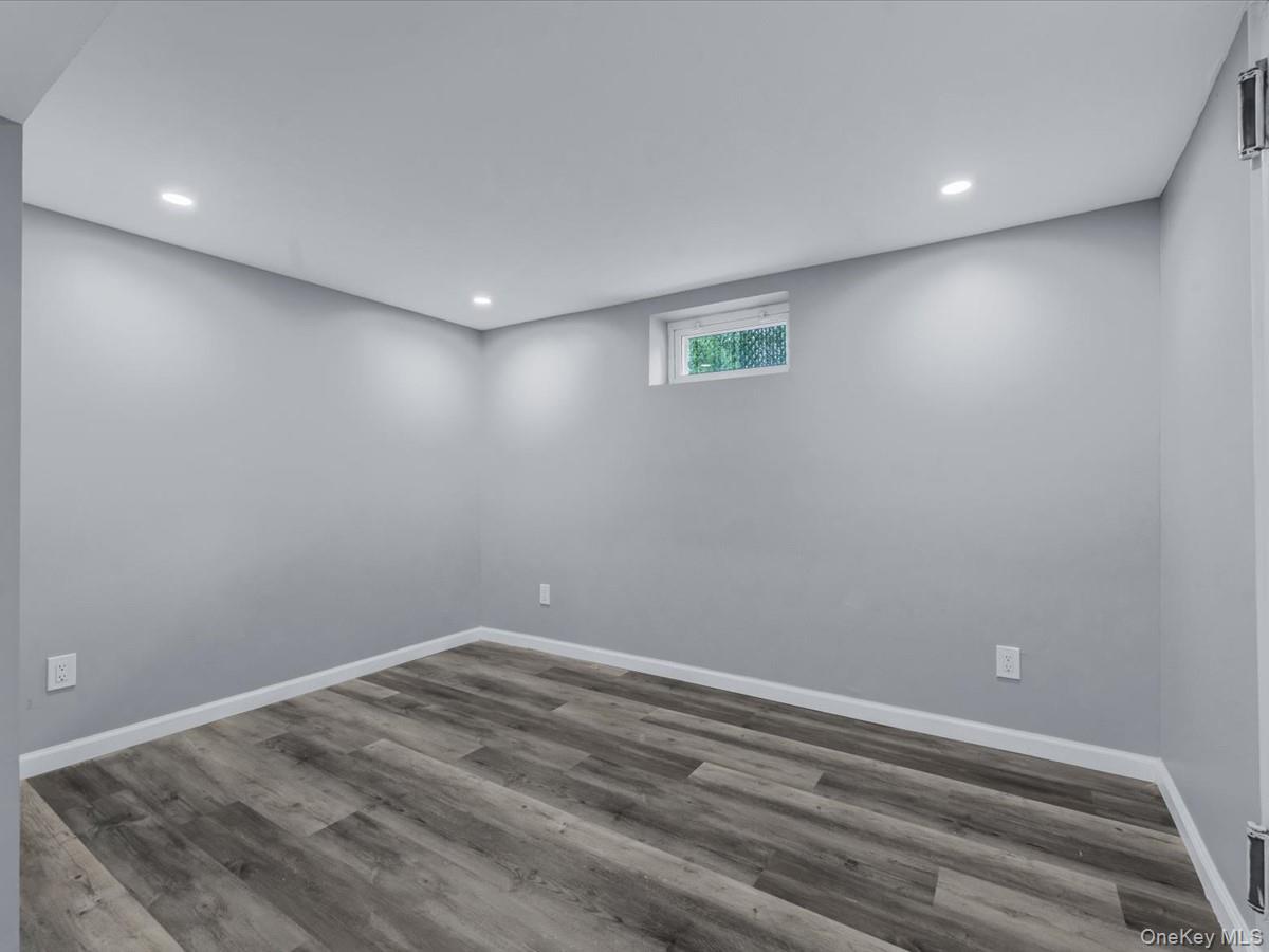 10514 Van Wyck Expressway Property Photo 19