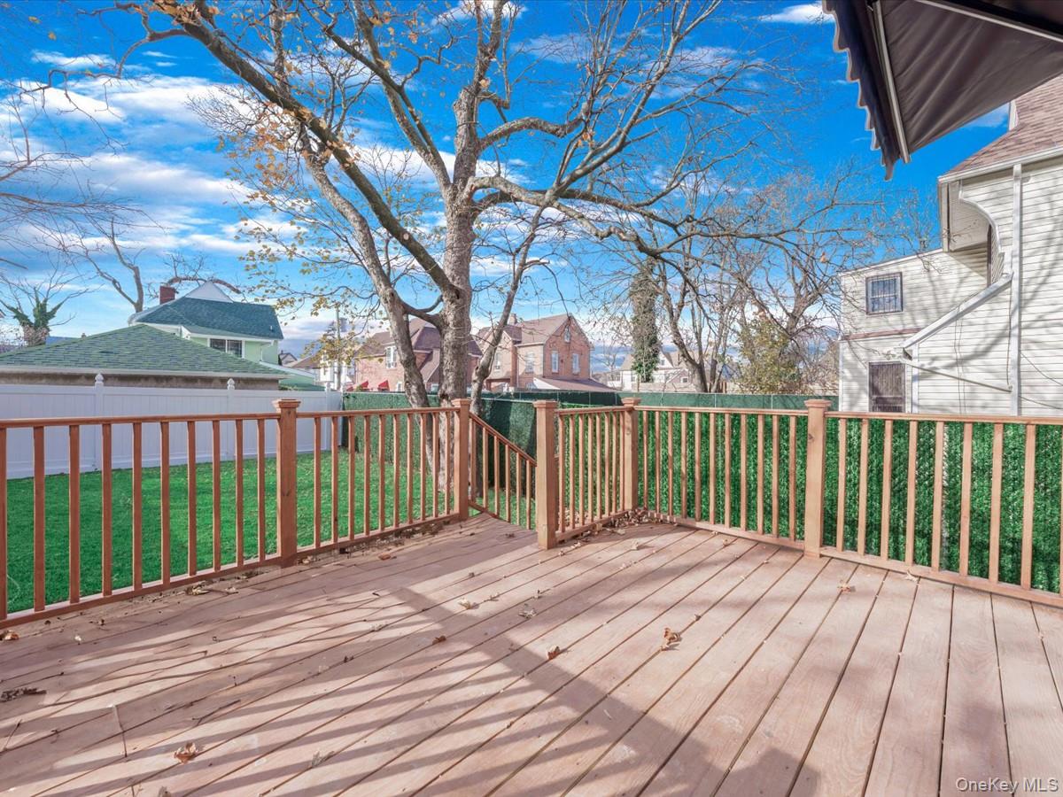 10514 Van Wyck Expressway Property Photo 23