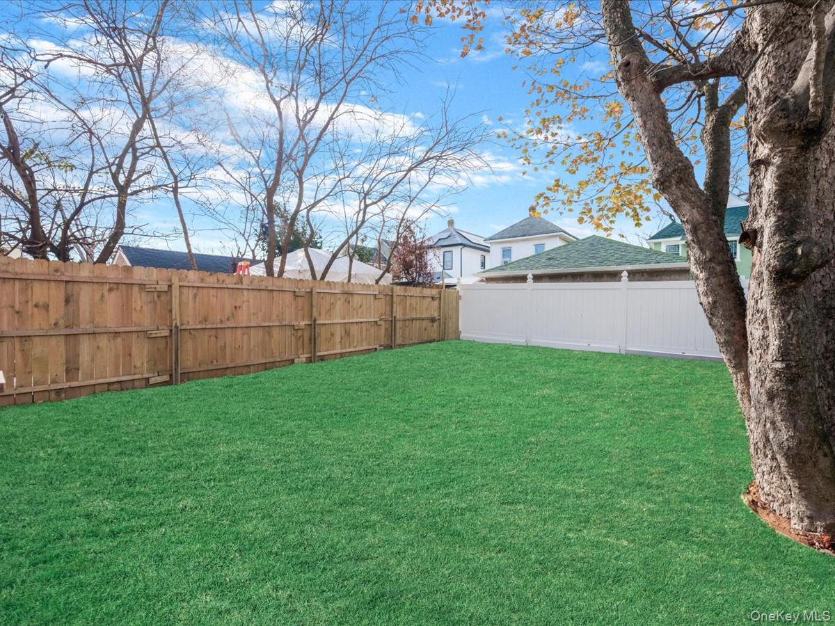 10514 Van Wyck Expressway Property Photo 24