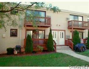 122 Sneden Place 122 Property Photo 1