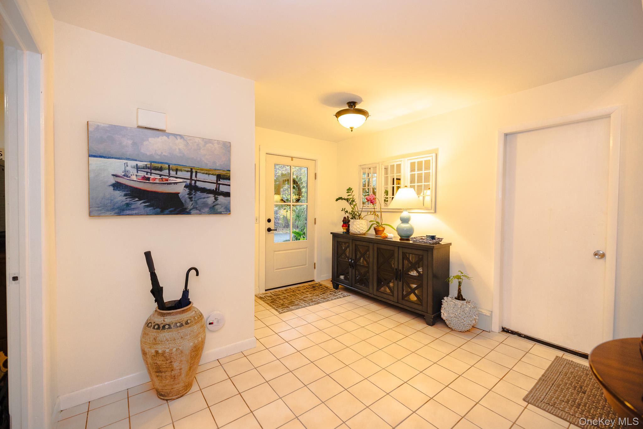 94 Kings Drive Property Photo 2
