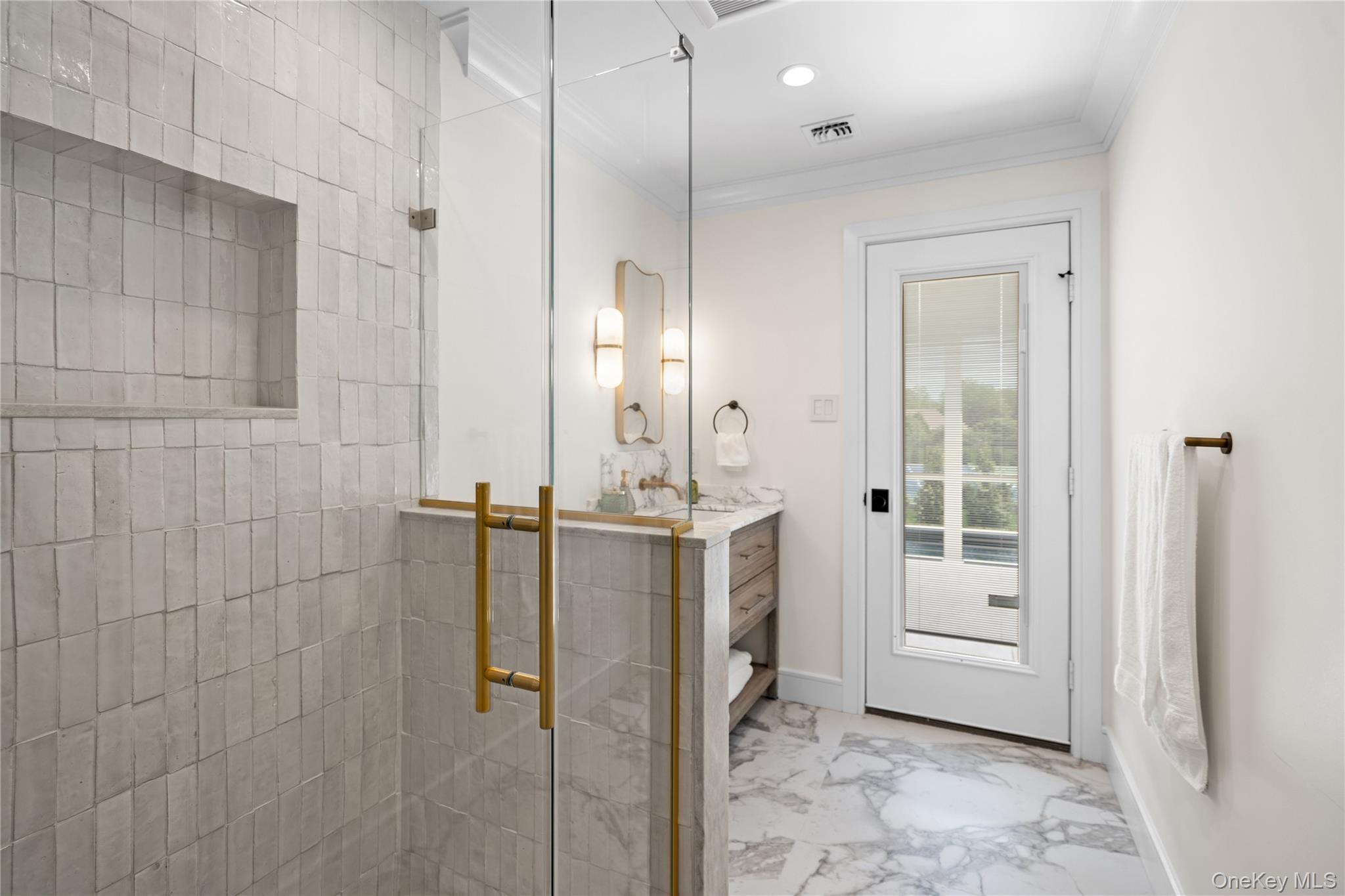 4 Carriage Lane Property Photo 18