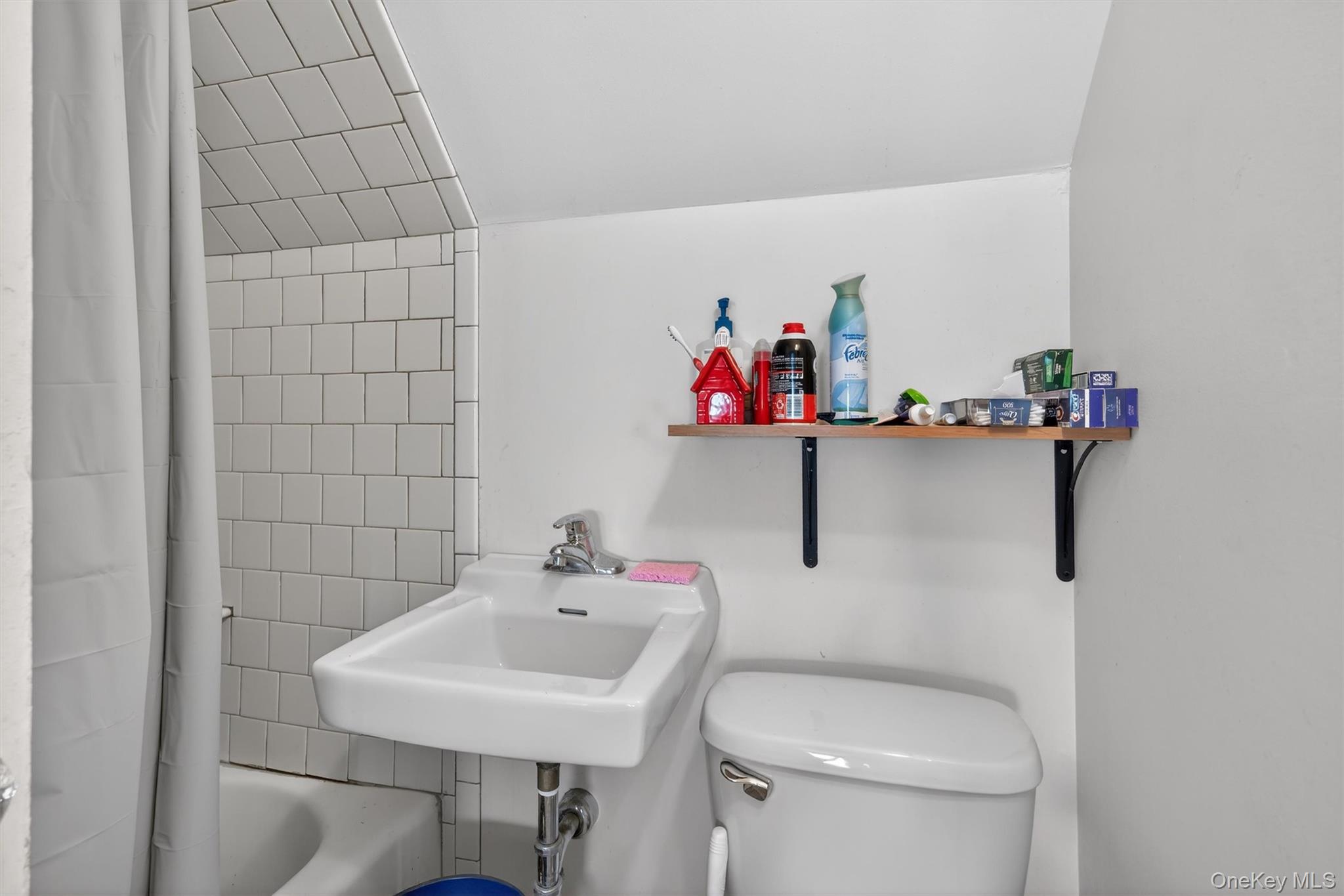 54 Leroy Place Property Photo 27