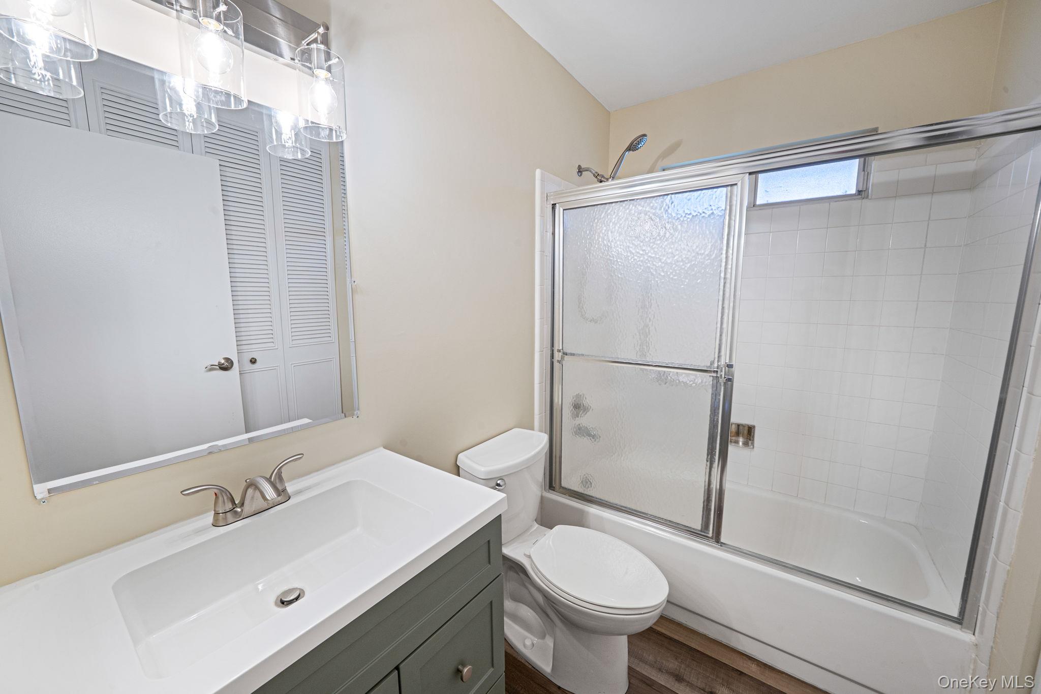 380 Woodbridge Drive D Property Photo 12
