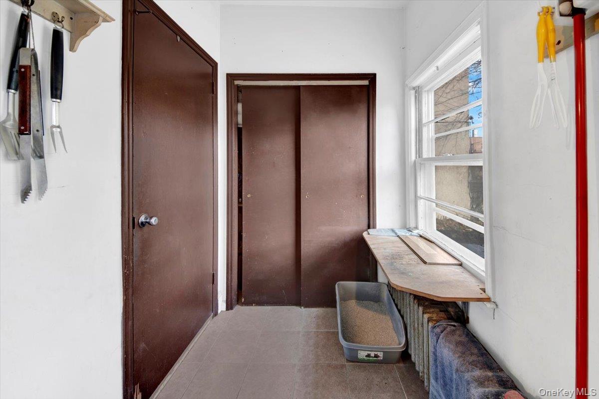127 N 5th Avenue Property Photo 4