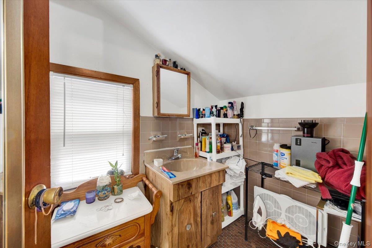 127 N 5th Avenue Property Photo 16