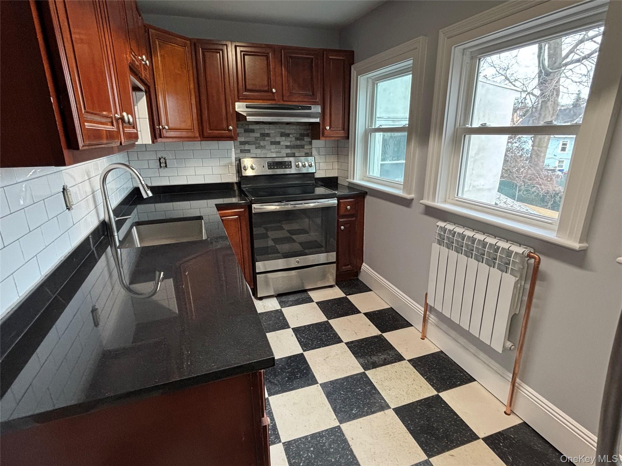 17 Hamilton Avenue Apt 2 Property Photo 6