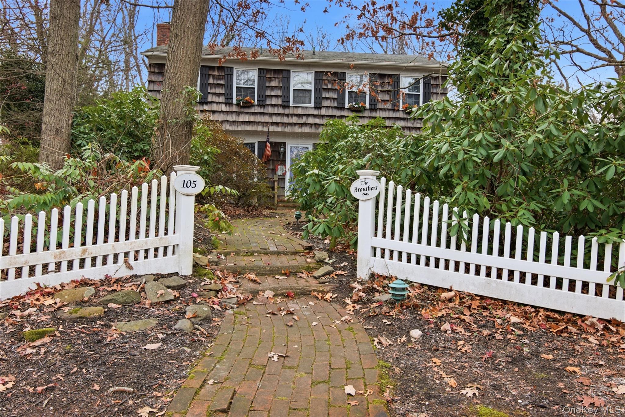 105 Rustic Road Property Photo 2