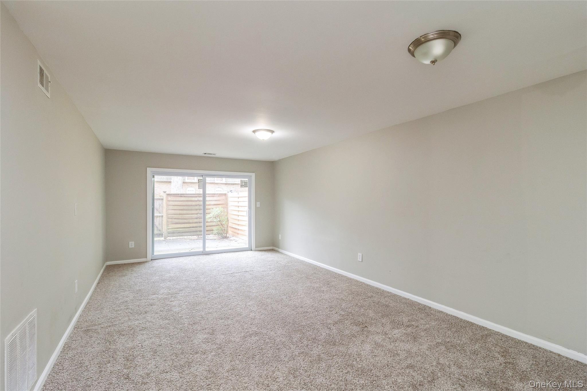 655 Middle Country Road 4d1 Property Photo 6