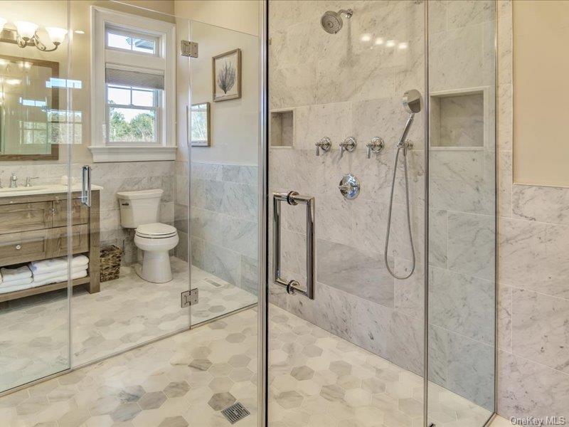 17 Adam Lane Property Photo 10