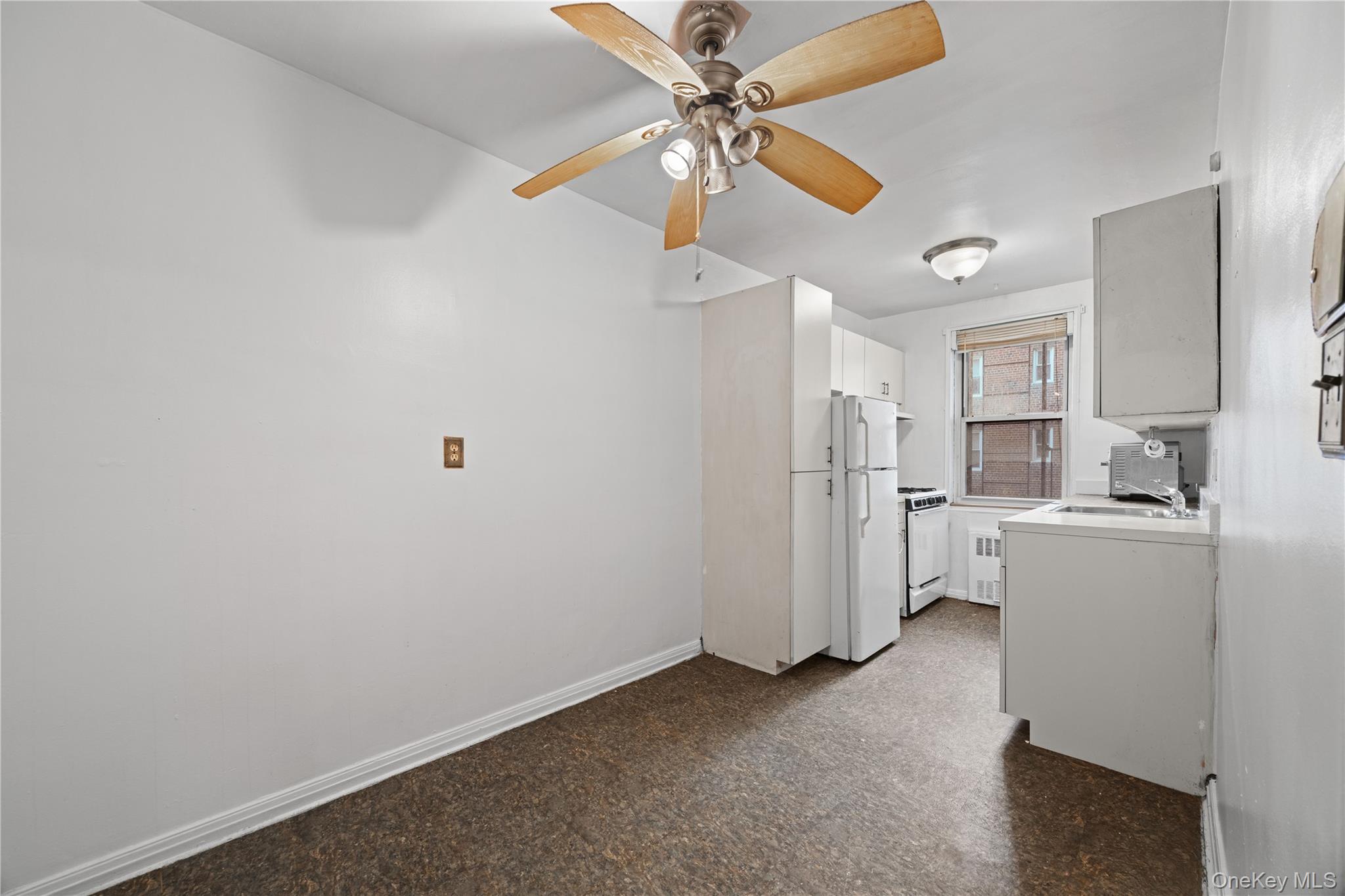 480 Riverdale 2u Property Photo 10
