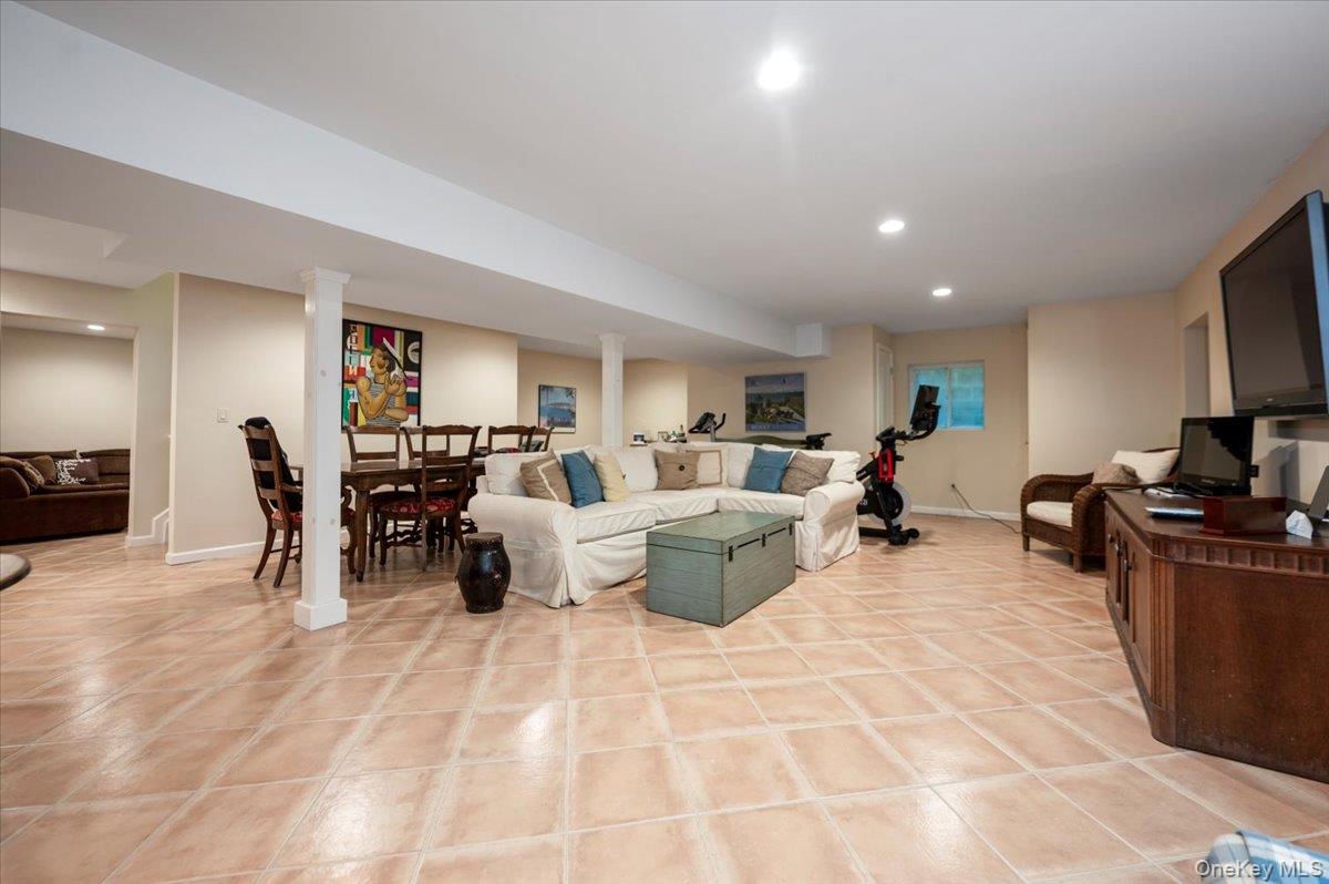 70 Lewis Avenue Property Photo 13