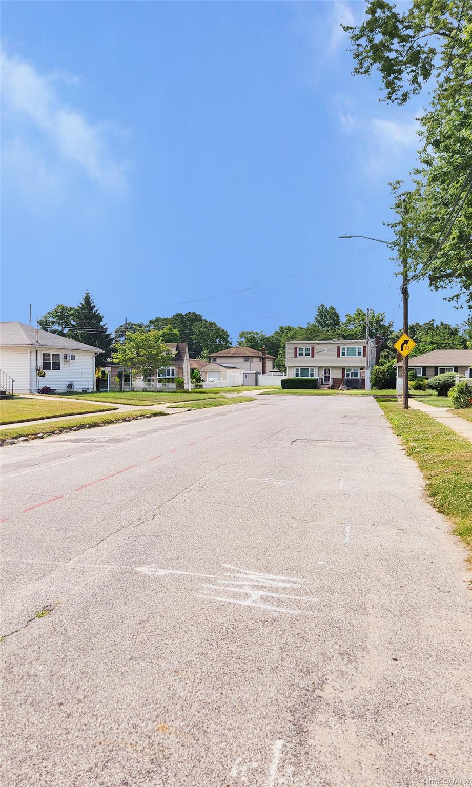1090 Pinebrook Property Photo 4