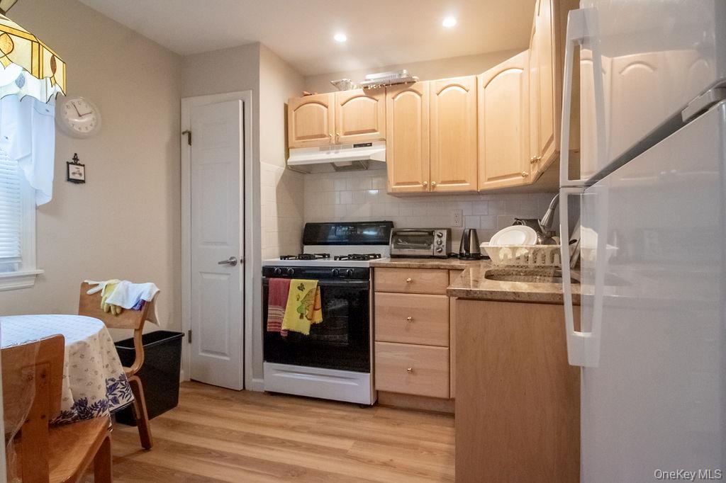 224 Camp Road Property Photo 15