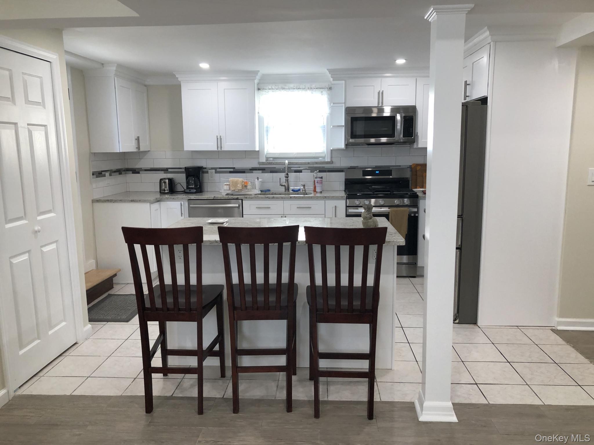 321 W Walnut Street 2 Property Photo 2