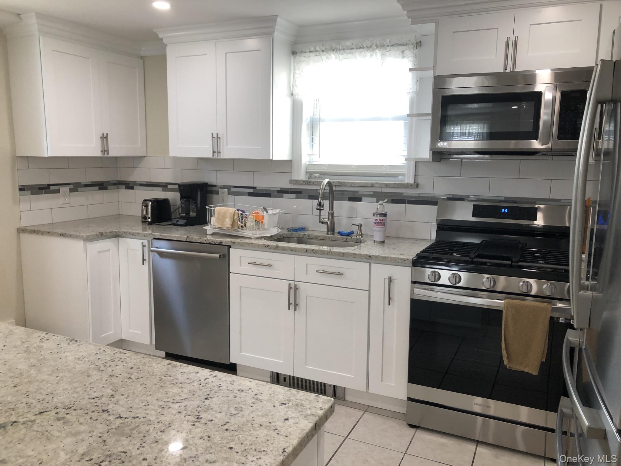 321 W Walnut Street 2 Property Photo 3