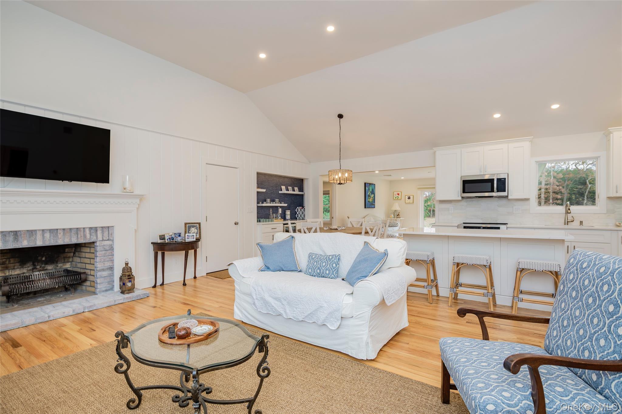 64 Aspatuck Road Property Photo 7