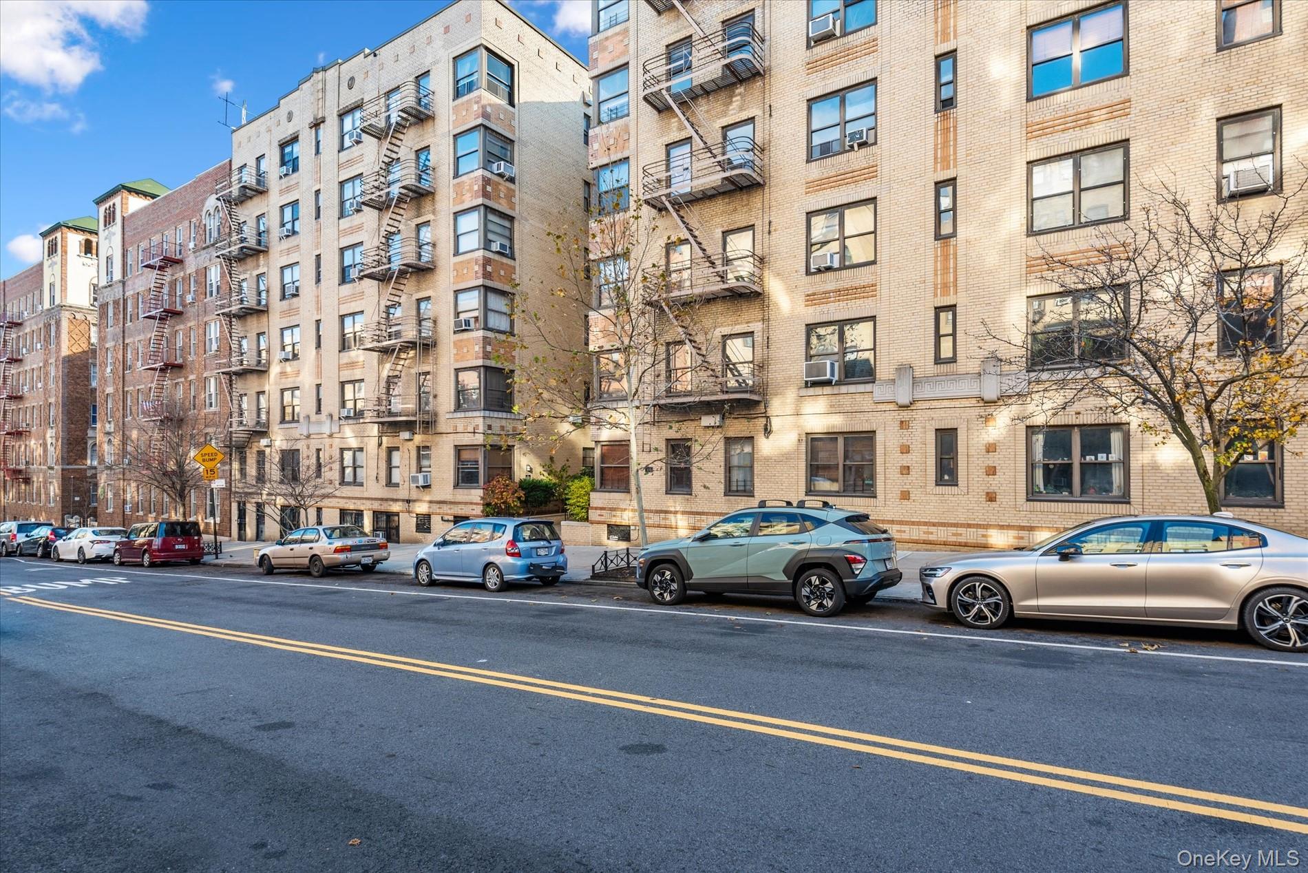 251 Seaman Avenue 2h Property Photo 13