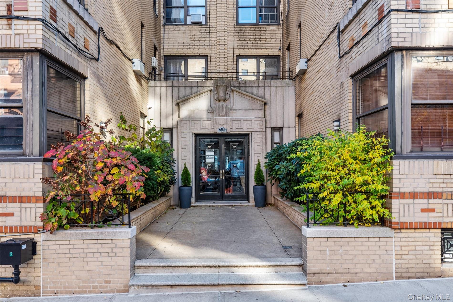 251 Seaman Avenue 2h Property Photo 14