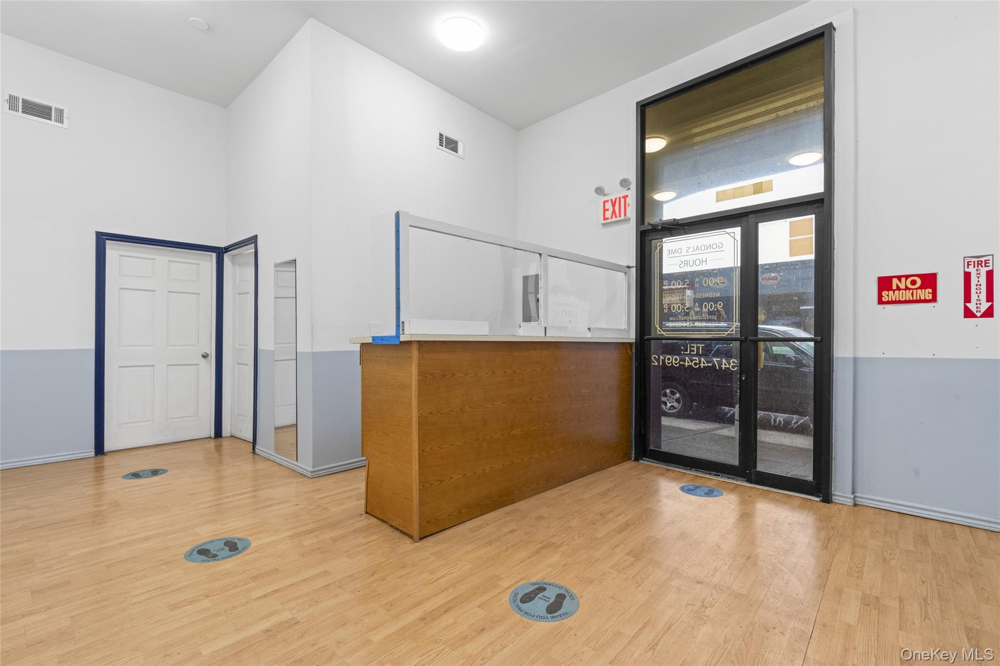 12115 Jamaica Avenue Property Photo 3