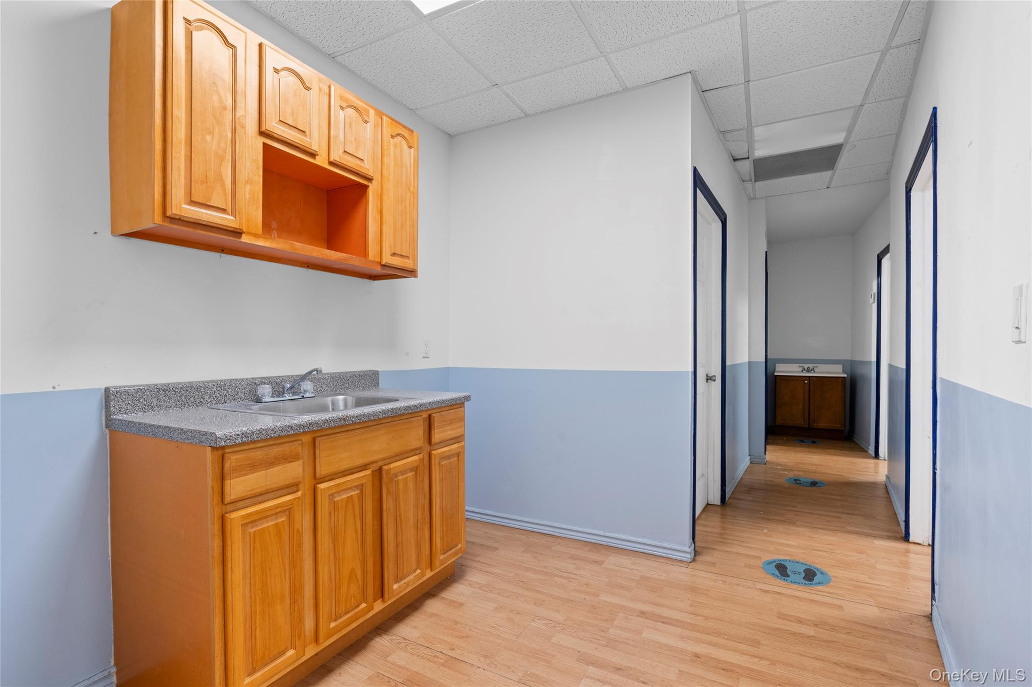 12115 Jamaica Avenue Property Photo 4