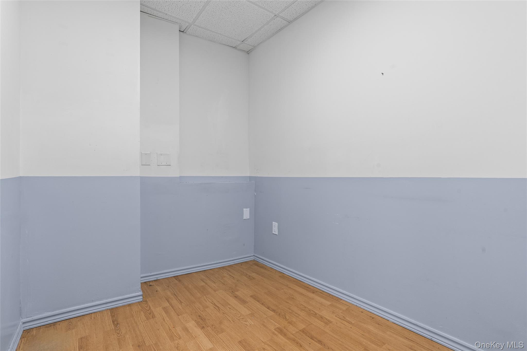 12115 Jamaica Avenue Property Photo 8
