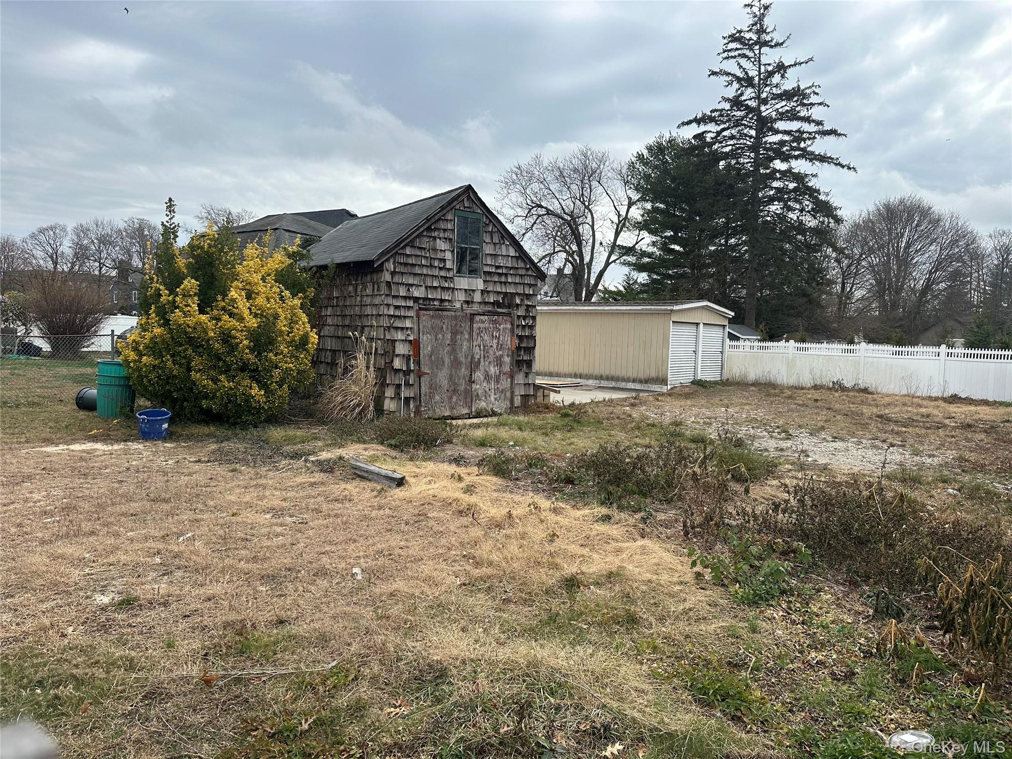 No # Clarendon Avenue Property Photo 1