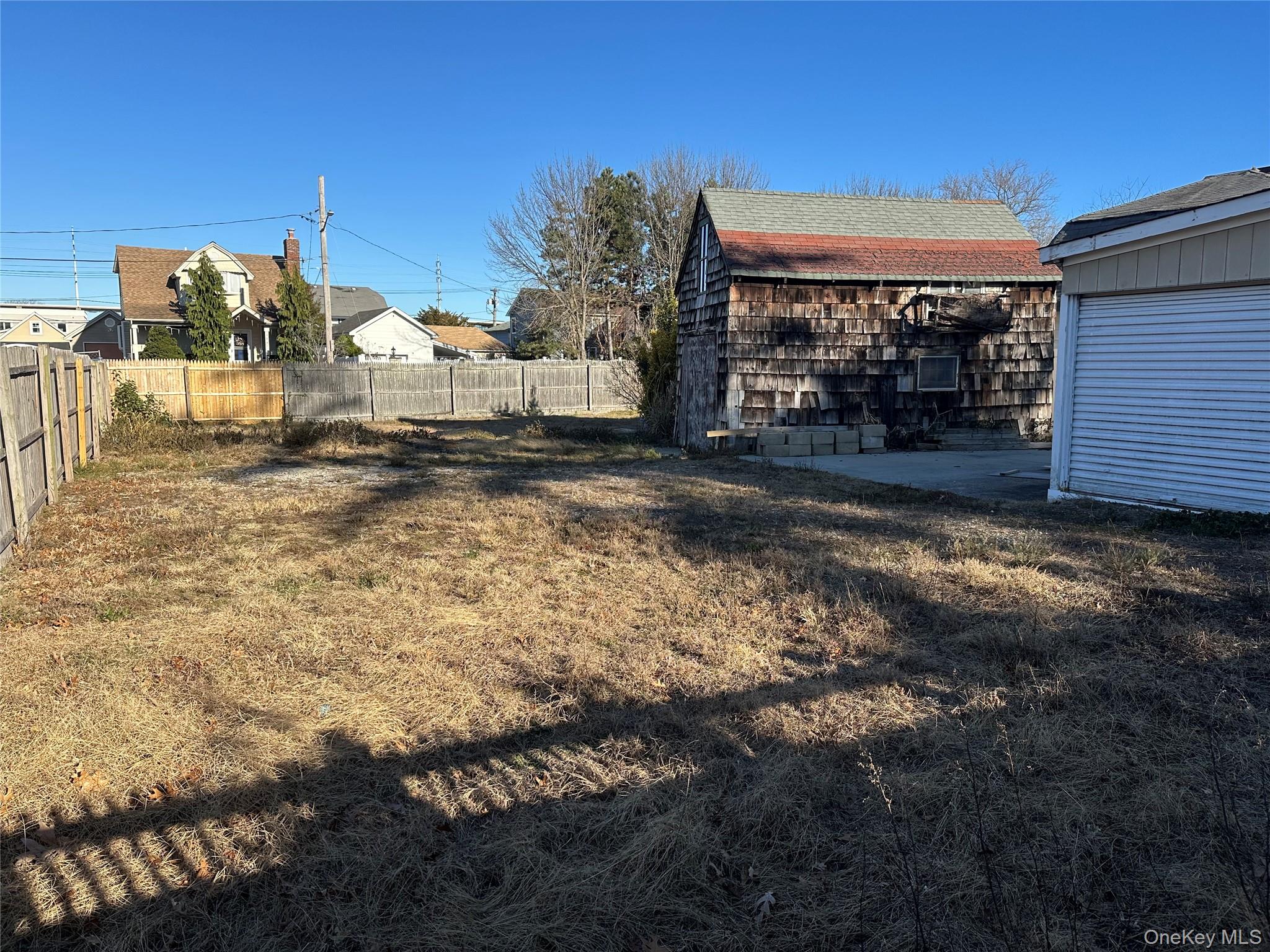 No # Clarendon Avenue Property Photo 3